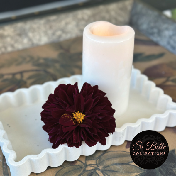 si belle collections Ornate Scalloped Edge Tray flower candle