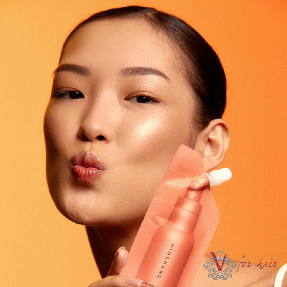 HIDEHERE - Vita Elixir Serum - 25ml with model