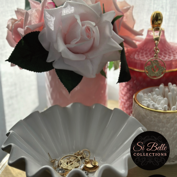si belle collections Serene Wave Ceramic Bowl lifestyle