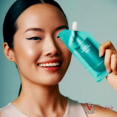 HIDEHERE - Cica Care Toner Emulsion - 25ml lifestyle model