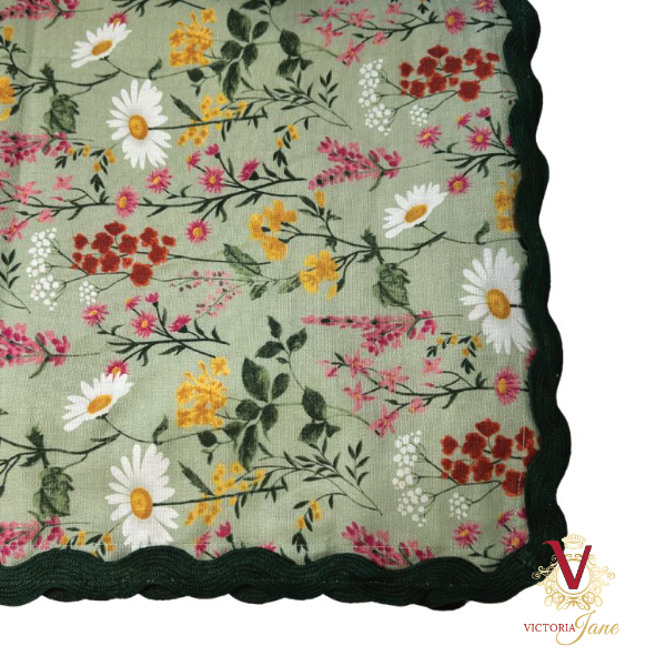 victoria jane Daisy Tablecloth corner