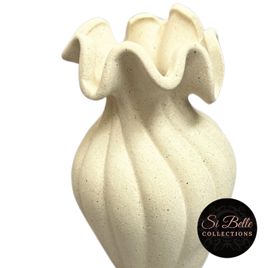 si belle collections Earthenware Ruffle Vase