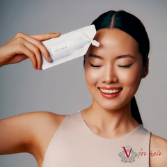 HIDEHERE - Ultimate Vitamin Skin Tone Brighter - 25ml model lifestyle
