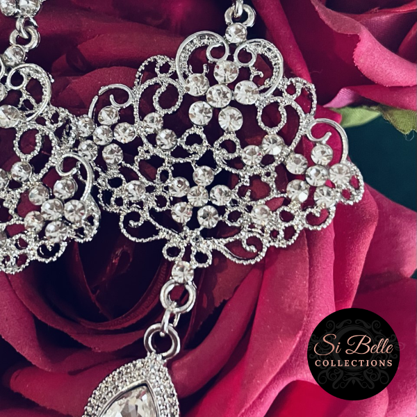 Si Belle Collections - Higher Love Collection - Delicate Diva Earrings close up detailing