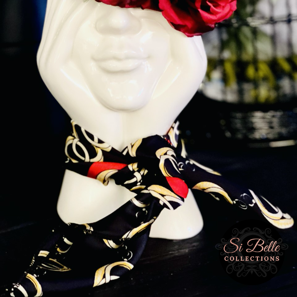 Si Belle Collections - Royal Chain Scarf rose styled
